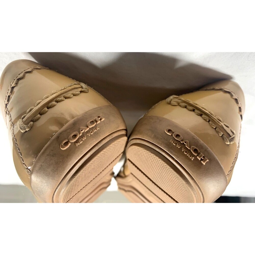 Coach Odette Tan Patent Leather Loafers Flats Womens Size 7 Gold Logo Preppy - Picture 4 of 8